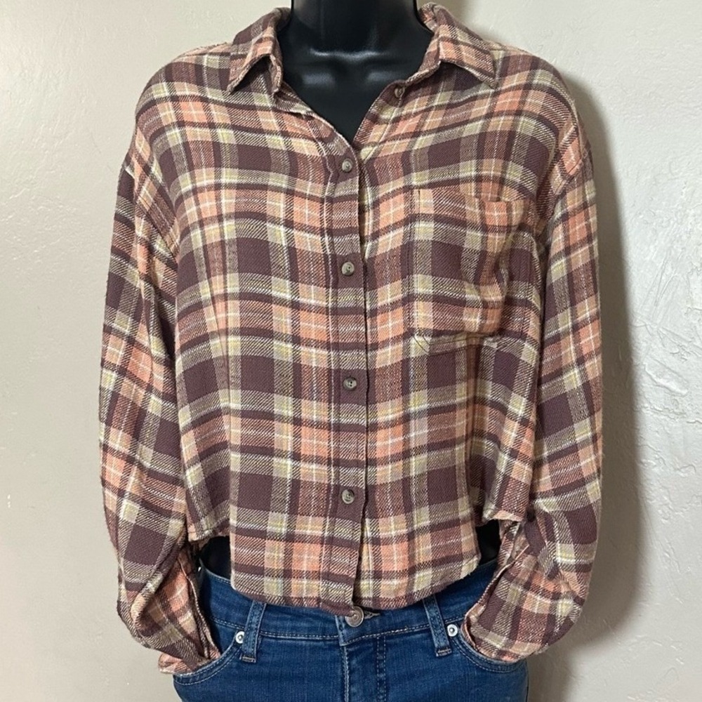 American Eagle Cropped Button Down Plaid Flannel
